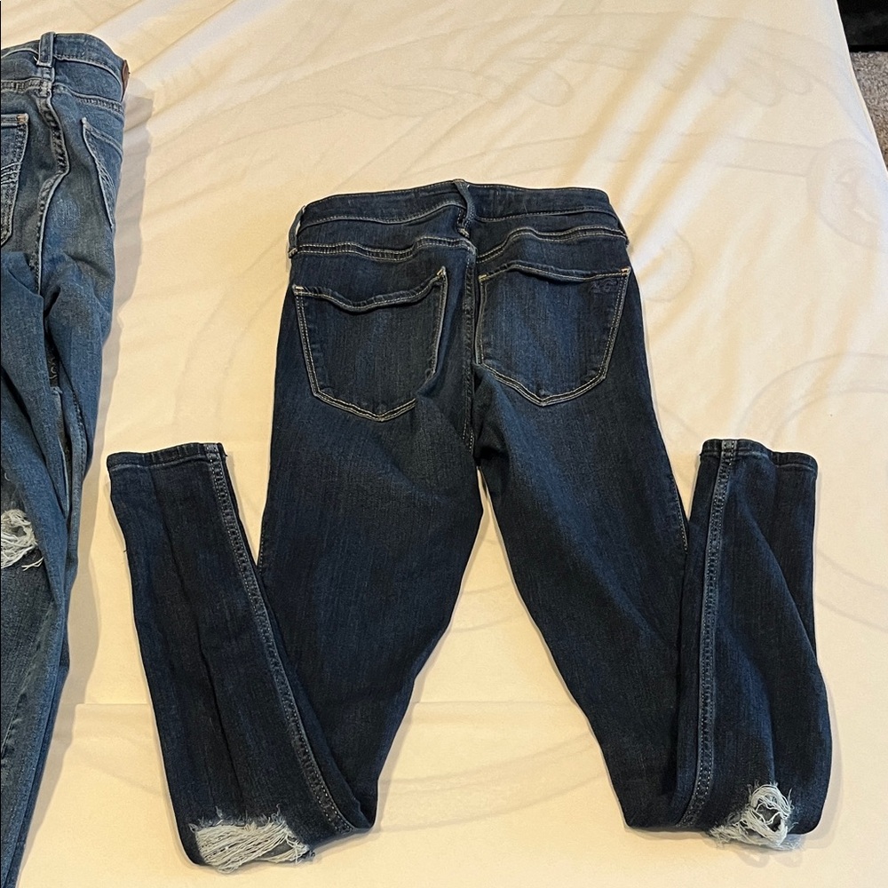 Stylish Ripped Jeans Set - Picture 4 of 13